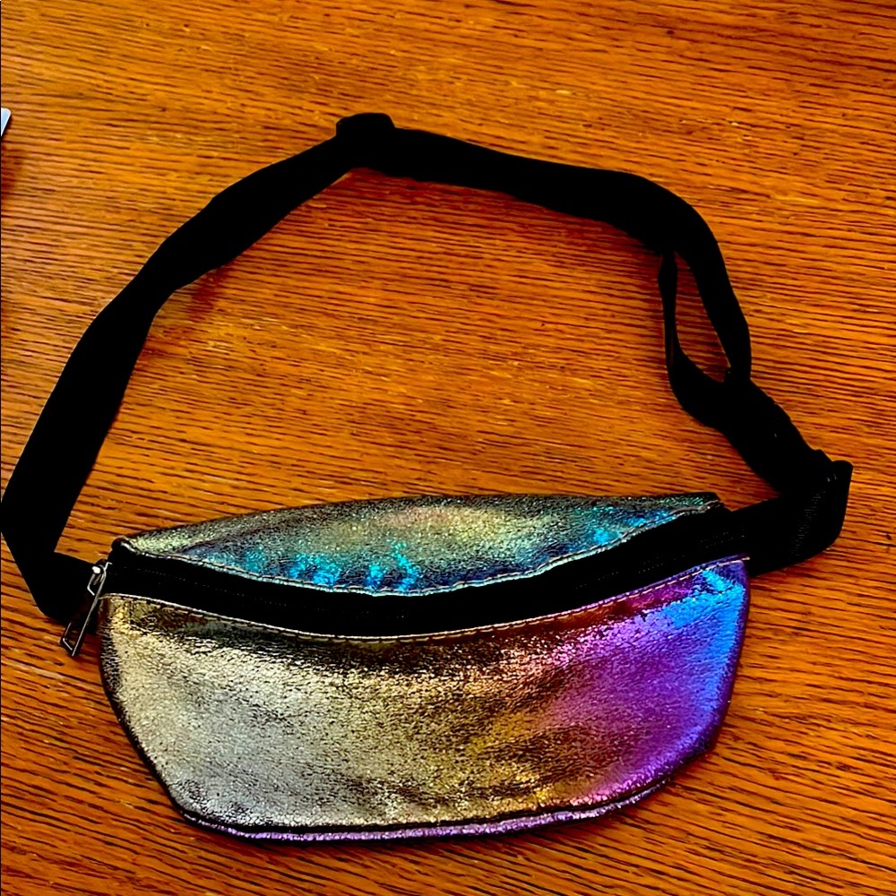Sparkle Fanny Pack 🌺